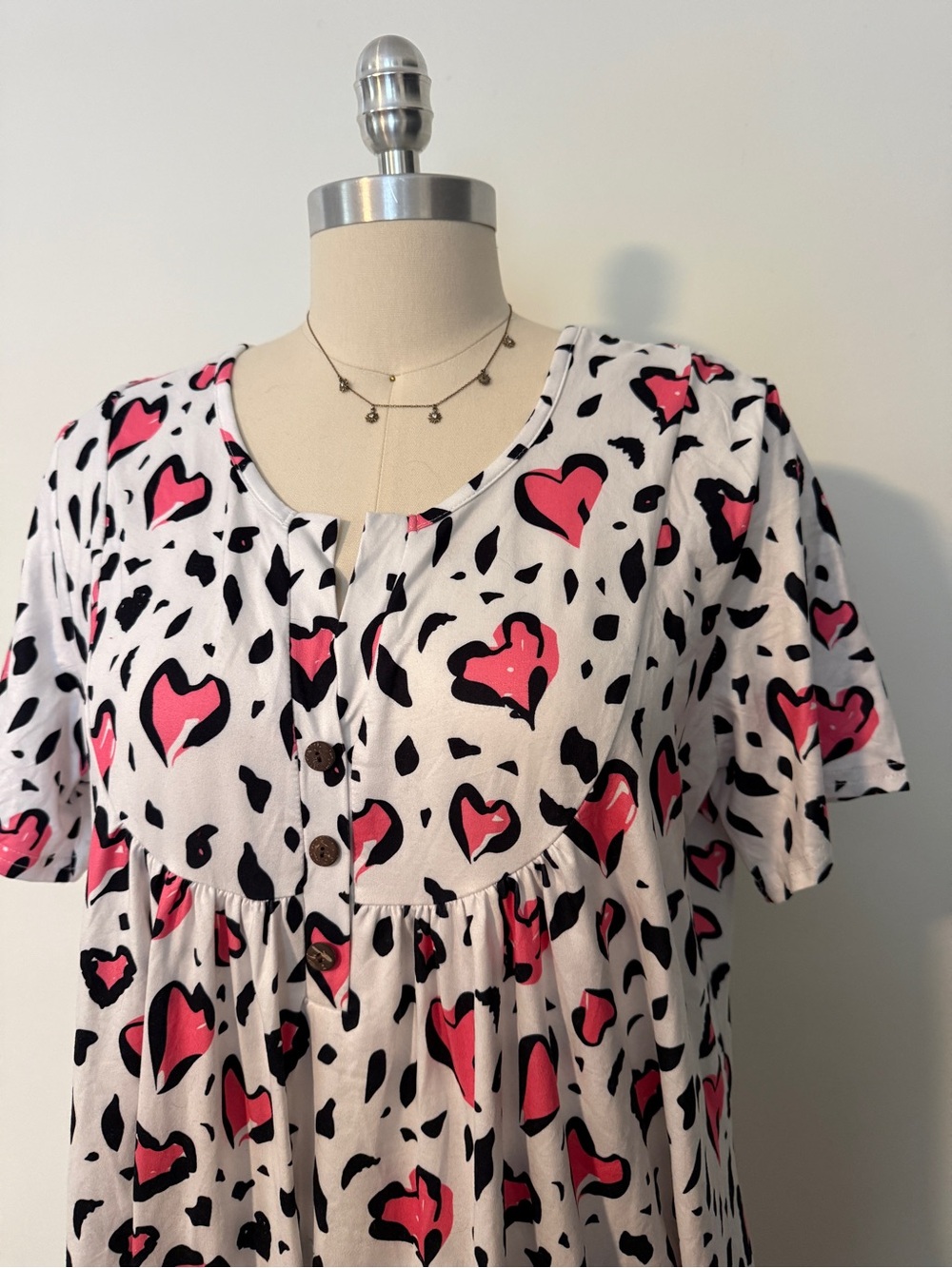 ‼️‼️SOLD‼️‼️Heart Pattern Top - Picture 2 of 4